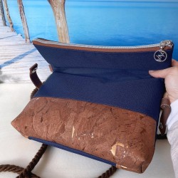 Fold-Over Tasche *Papierboot* Weiß/Nachtblau/Kork Braun Bronze