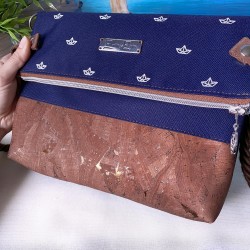 Fold-Over Tasche *Papierboot* Weiß/Nachtblau/Kork Braun Bronze